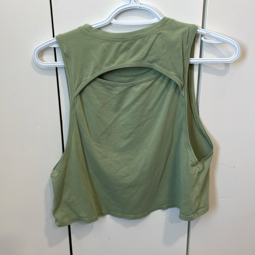 Lululemon tank